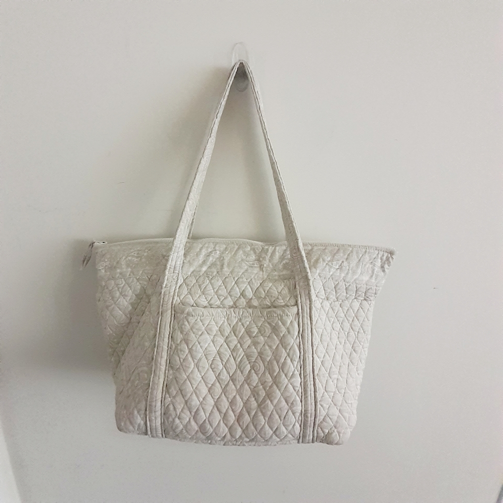 Vera Bradley Large Zippered Tote